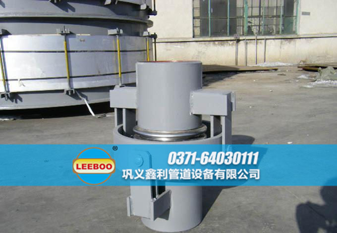 萬向鉸鏈<a href=http://www.huobuluo.cn target=_blank class=infotextkey>補償器</a>發(fā)貨現(xiàn)場