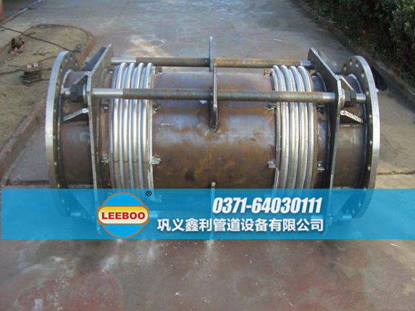 未噴漆的大拉桿橫向波紋<a href=http://www.huobuluo.cn target=_blank class=infotextkey>補(bǔ)償器</a>