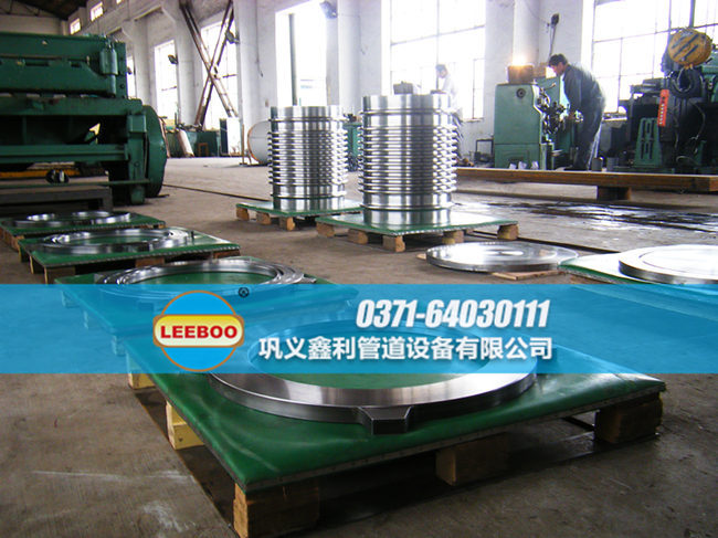 鑫利<a href=http://www.huobuluo.cn target=_blank class=infotextkey>補償器</a>組裝車間